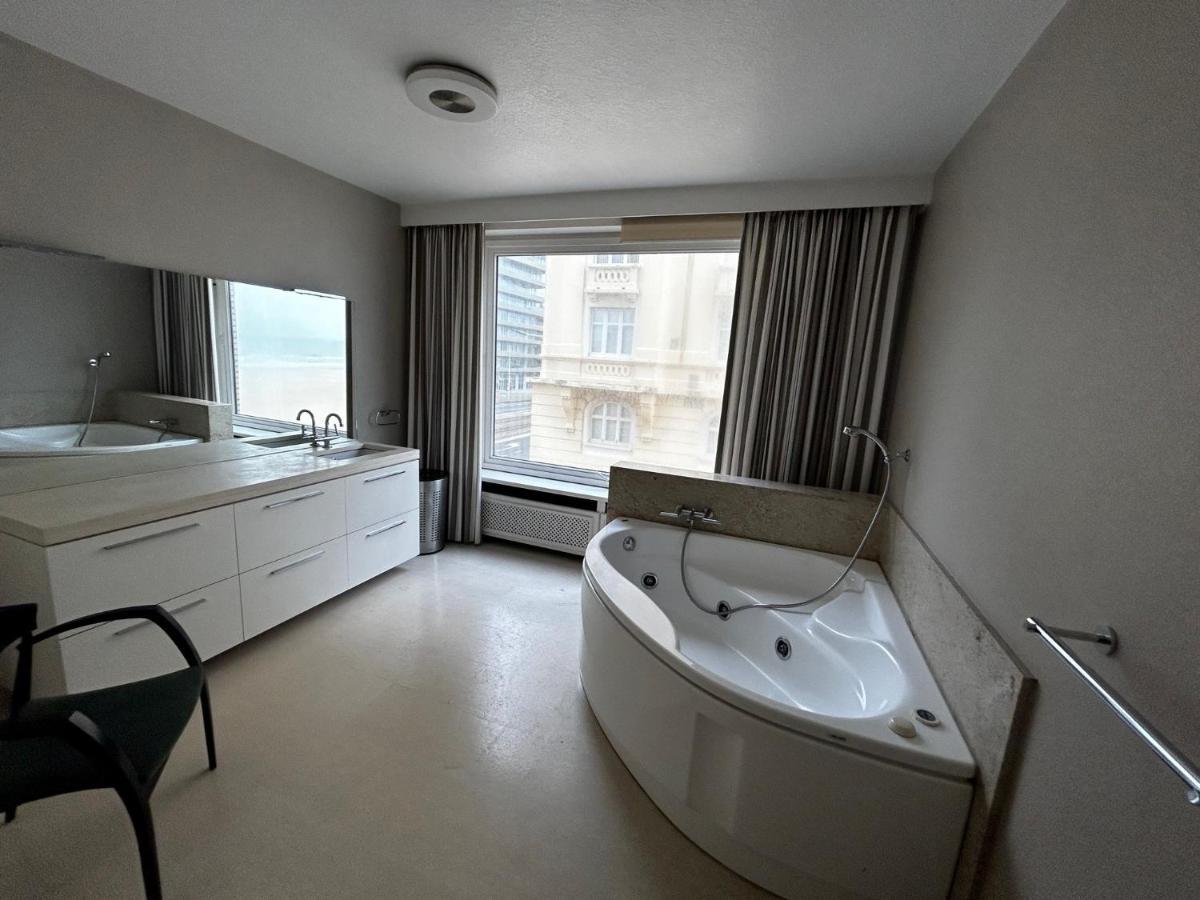Very Spacious Family Apartment With Seaview T16 Oostende Eksteriør bilde